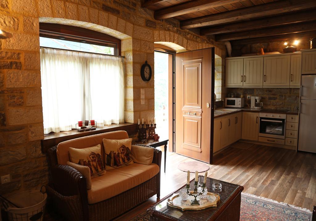 Guesthouse Amalia Kalesmenon ภายนอก รูปภาพ